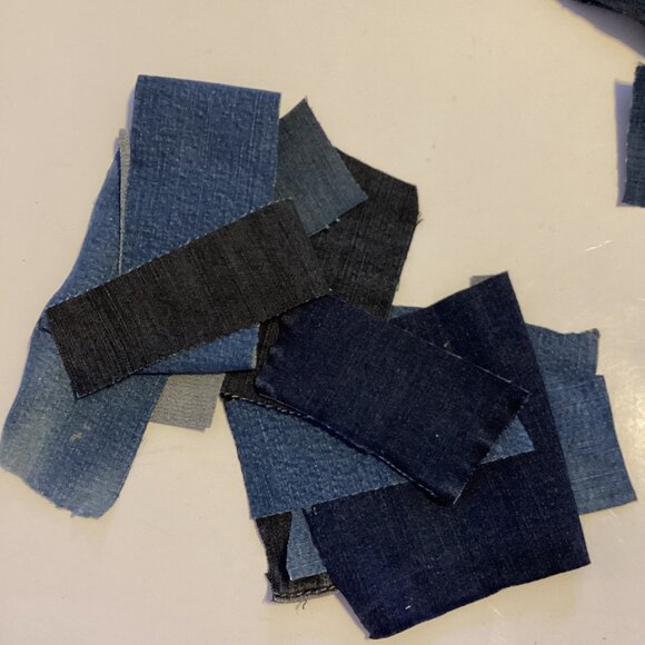 A Bundle of Denim Scraps Recycling Fabric Material Quilting Sewing Jean Pockets - Picture 10 of 12